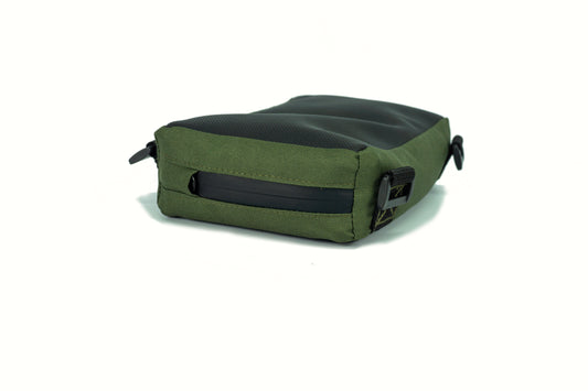 Mała poduszka strzelecka "Flat Bob" z paskami i wypełnieniem